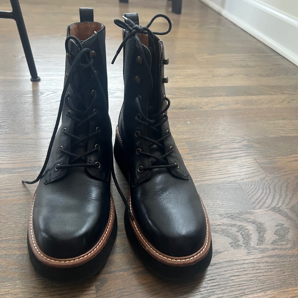 Madewell Leather Lugsole Lace Up Boot
